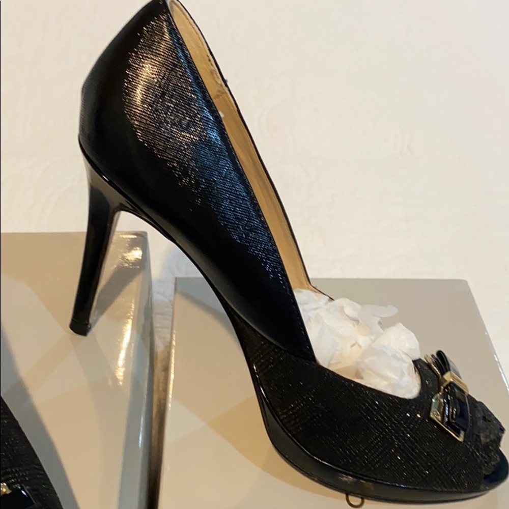 Heels - Picture 2 of 4